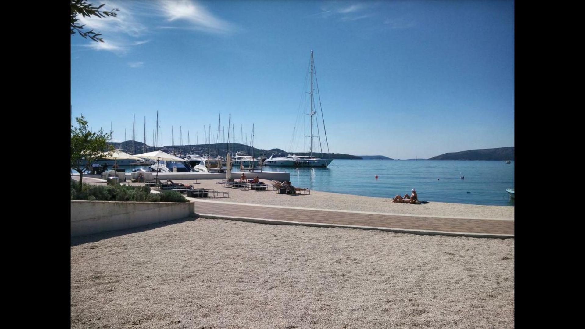 Apartments Gina Trogir Eksteriør billede