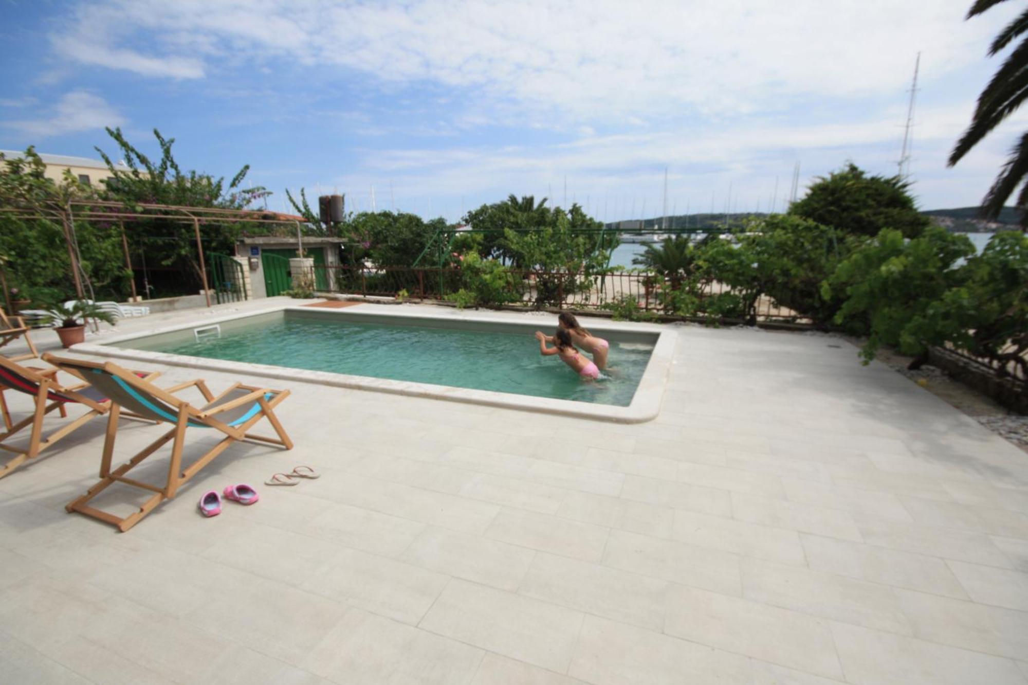 Apartments Gina Trogir Eksteriør billede