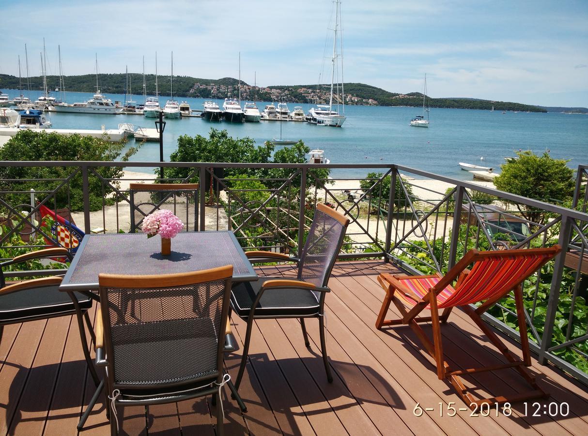 Apartments Gina Trogir Eksteriør billede