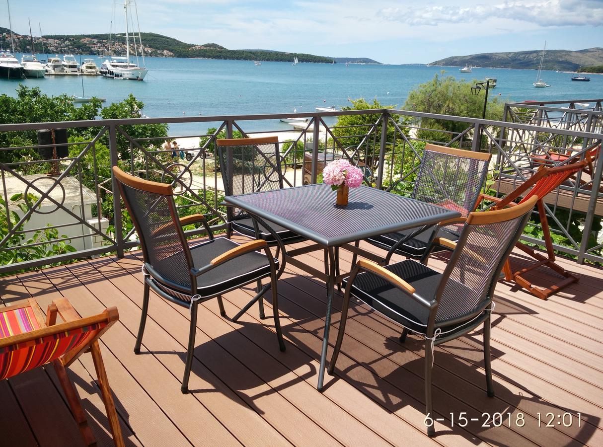 Apartments Gina Trogir Eksteriør billede