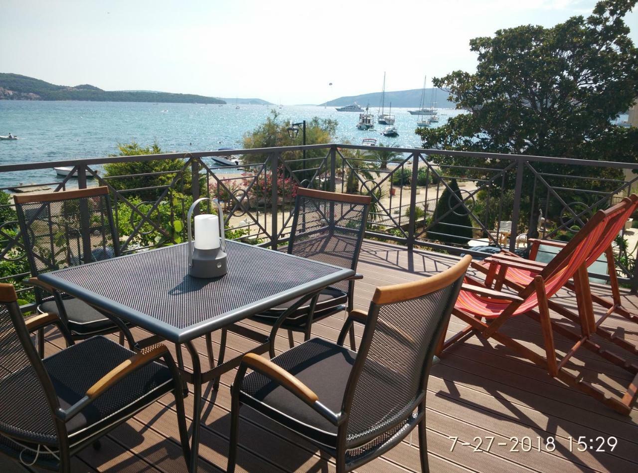 Apartments Gina Trogir Eksteriør billede