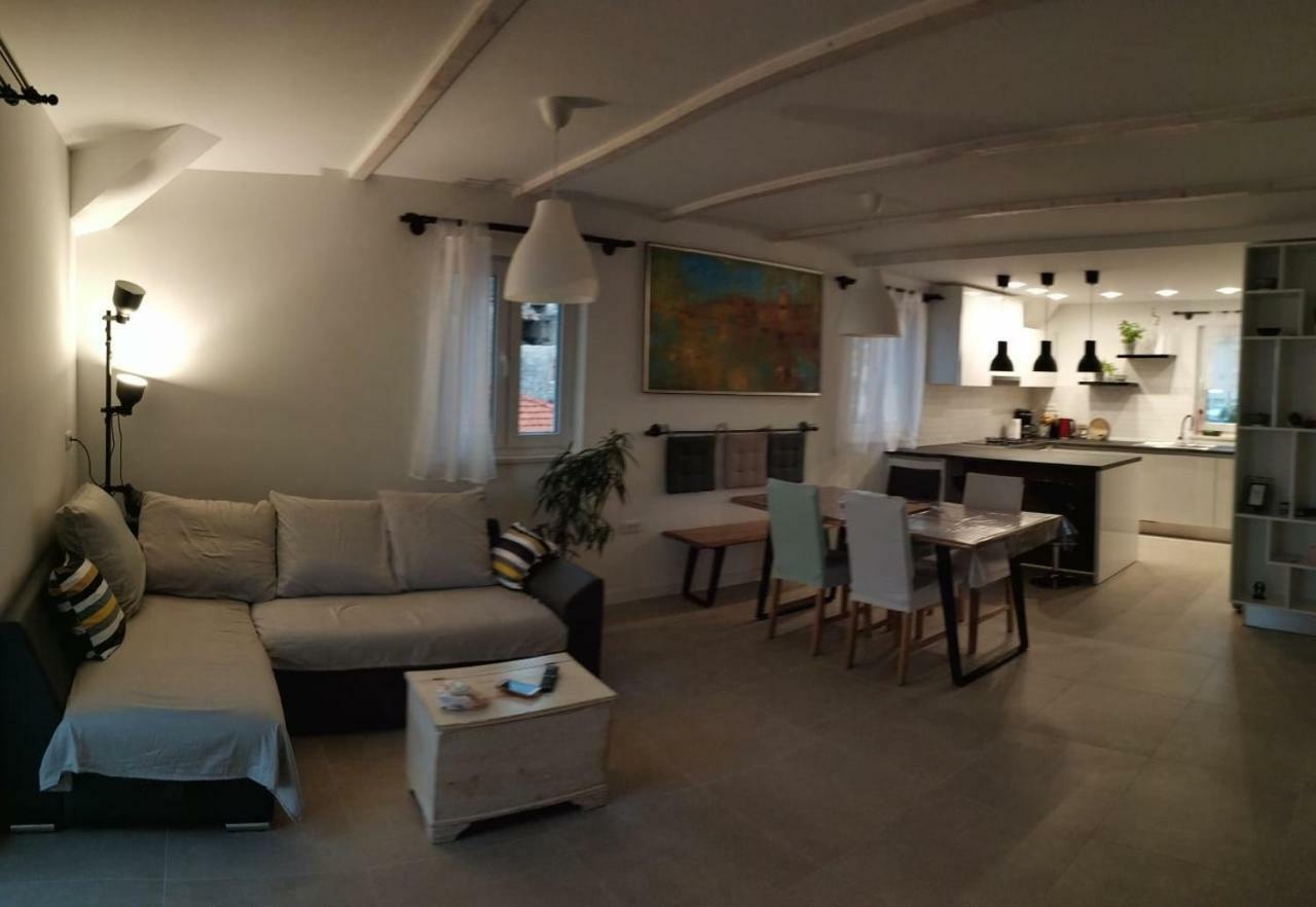 Apartments Gina Trogir Eksteriør billede